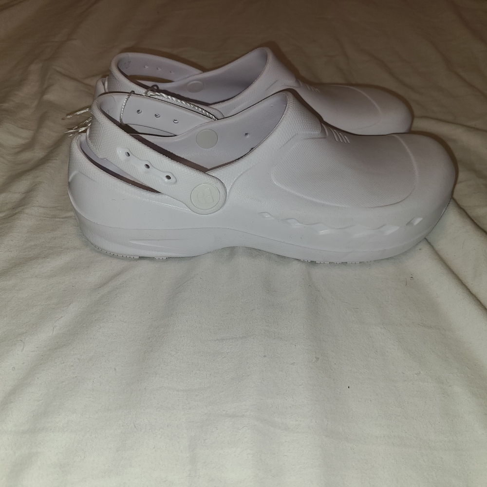White Women's Slippers